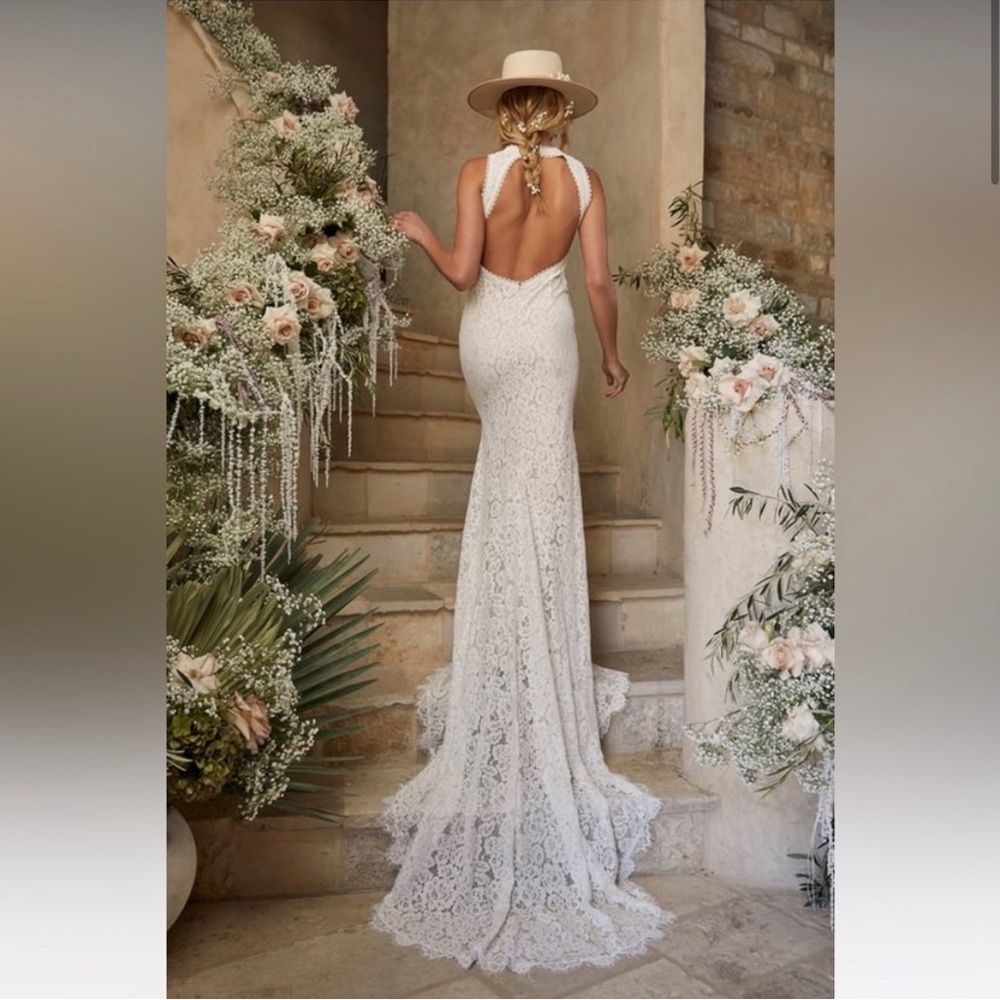 NEW Lulus Love Everlasting White Floral Lace Mermaid Open Back Maxi Dress SZ MED
